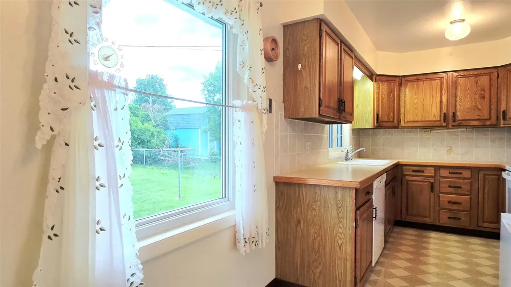 521 25th Avenue NE Great Falls MT 59404