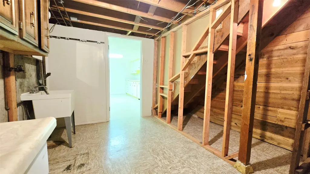 521 25th Avenue NE Great Falls MT 59404