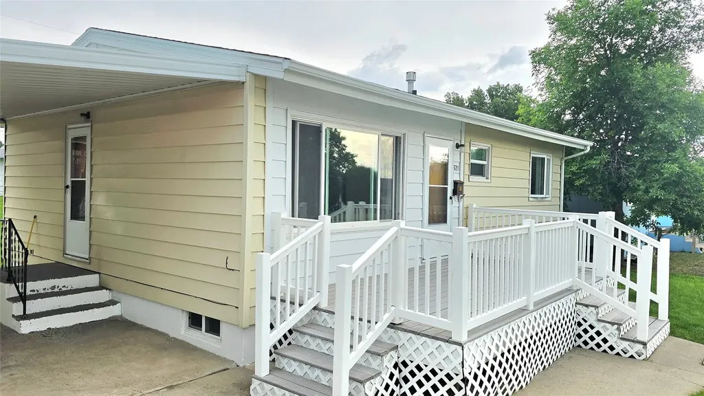 521 25th Avenue NE Great Falls MT 59404