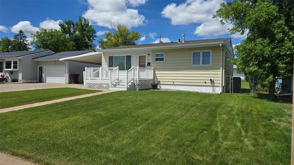 521 25th Avenue NE Great Falls MT 59404