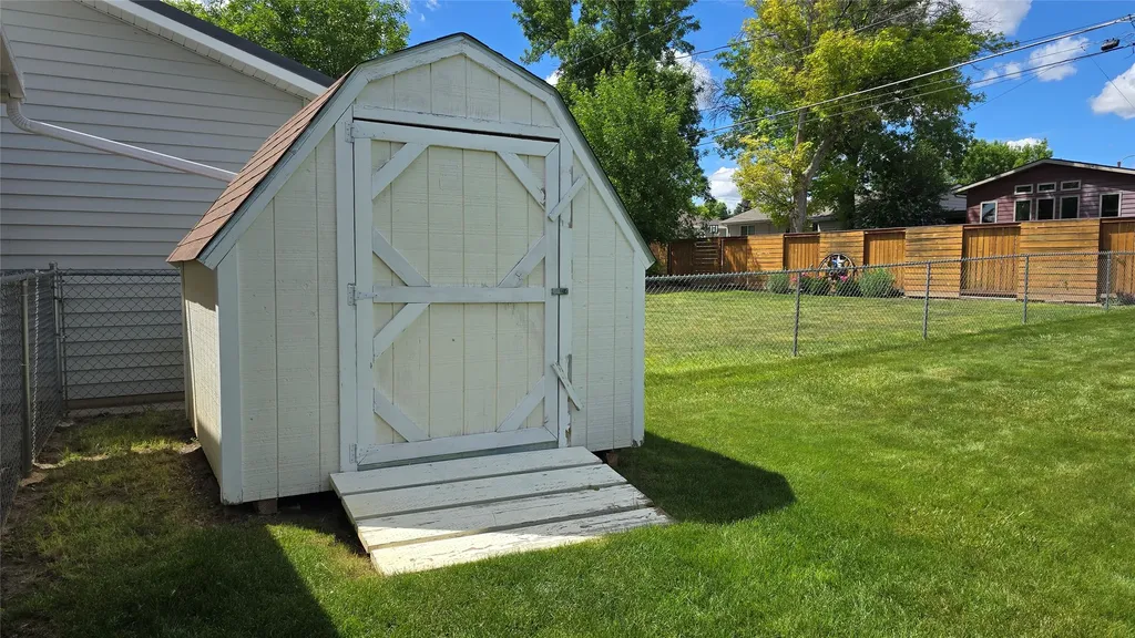 521 25th Avenue NE Great Falls MT 59404