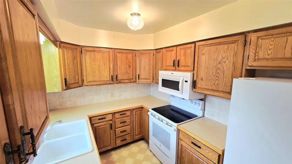 521 25th Avenue NE Great Falls MT 59404
