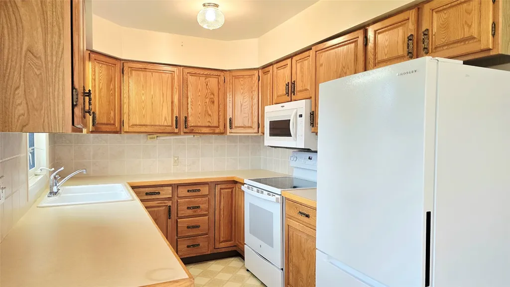 521 25th Avenue NE Great Falls MT 59404