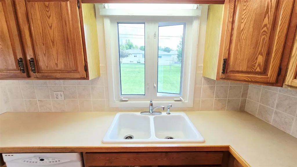 521 25th Avenue NE Great Falls MT 59404