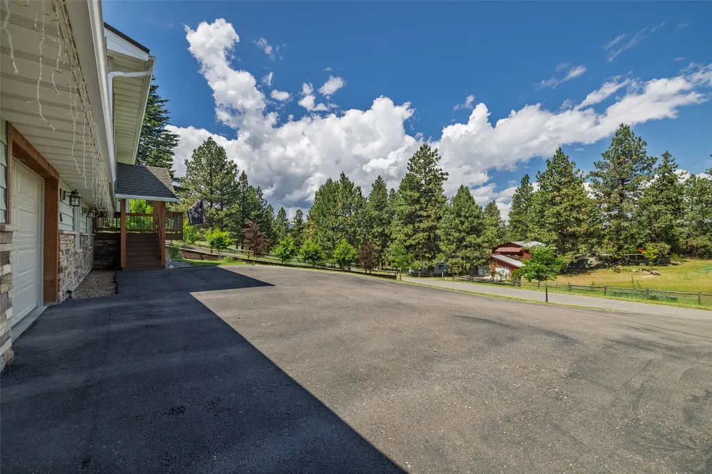 13 Big Dipper Drive Clancy MT 59634