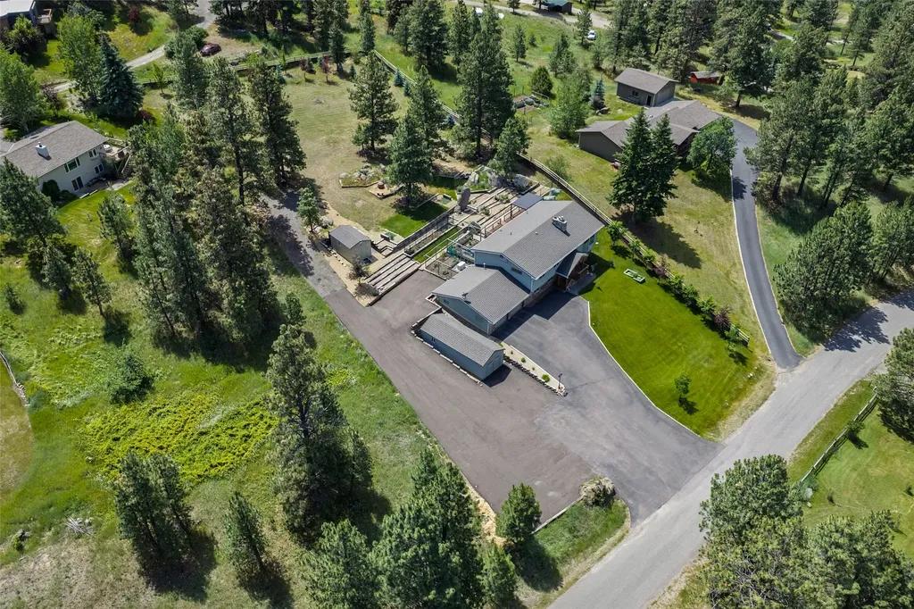 13 Big Dipper Drive Clancy MT 59634