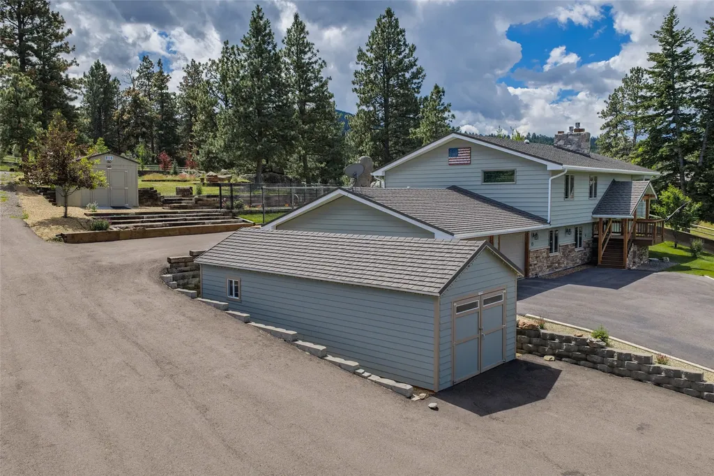 13 Big Dipper Drive Clancy MT 59634