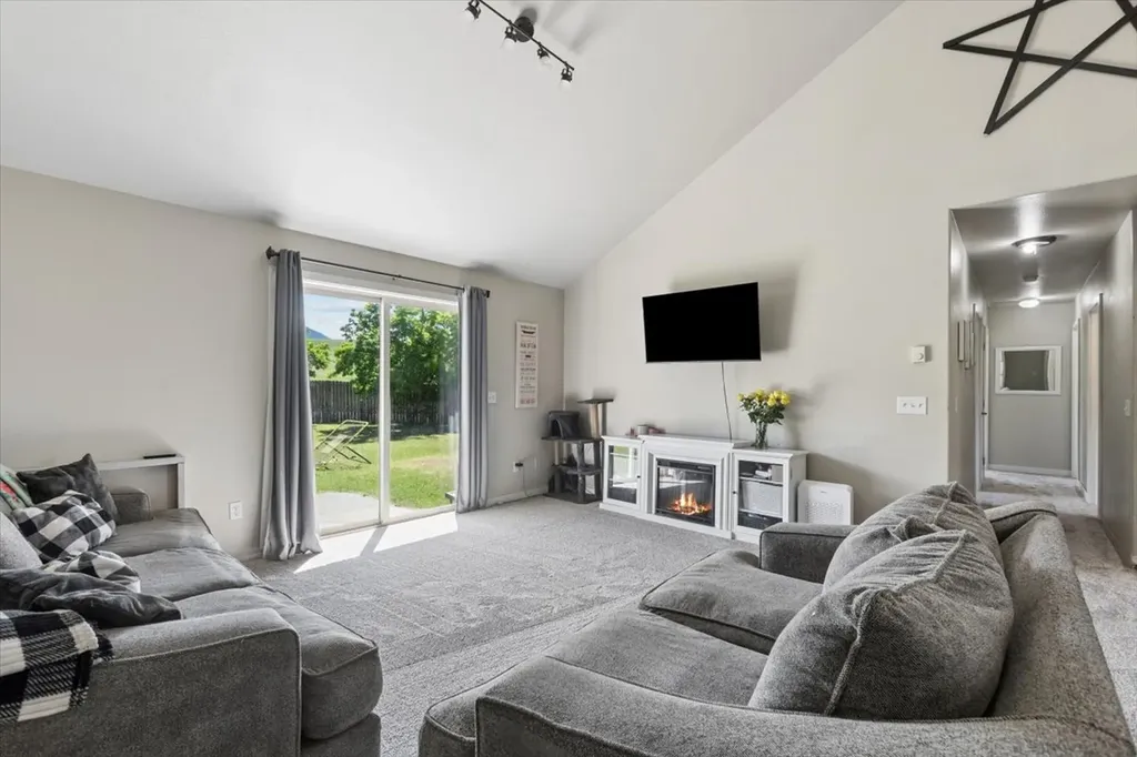 74 Berger Lane Eureka MT 59917