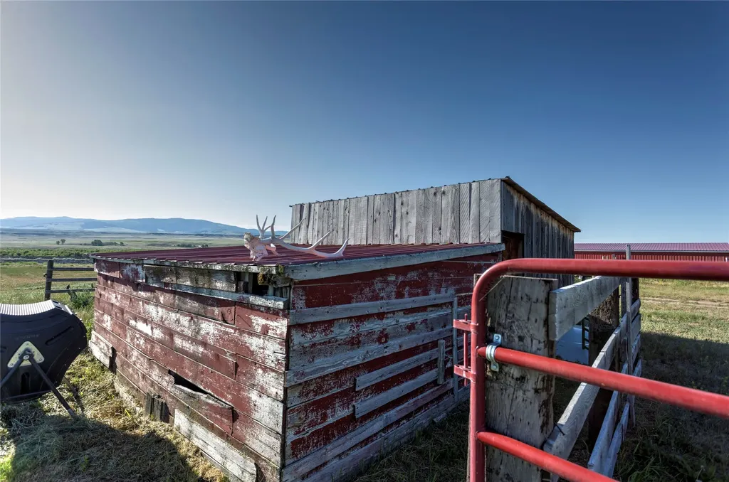 2339 Greenhouse Road Deer Lodge MT 59722