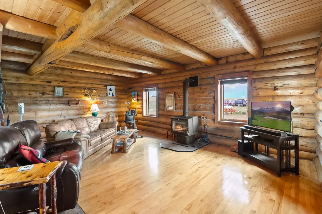 56516 Old Freight Road St Ignatius MT 59865