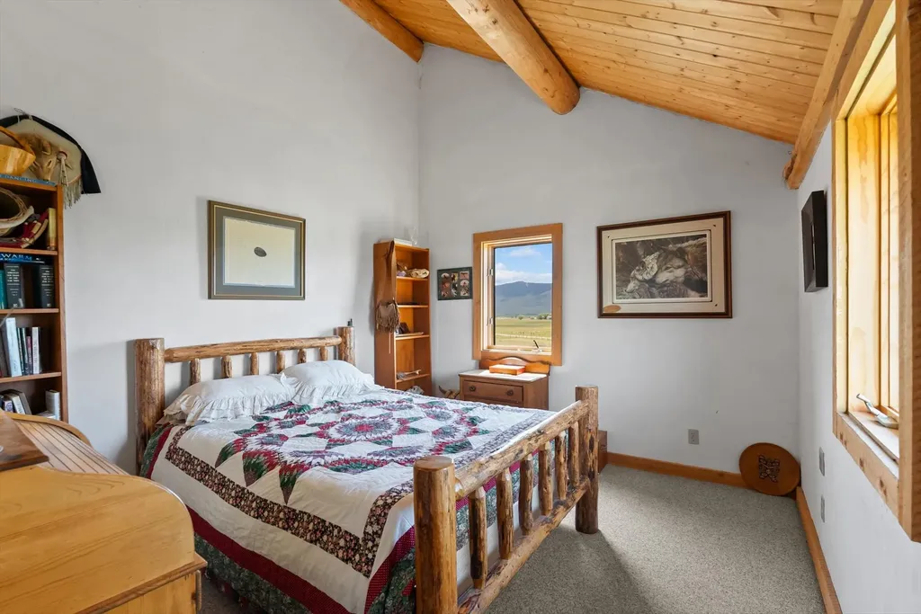 56516 Old Freight Road St Ignatius MT 59865
