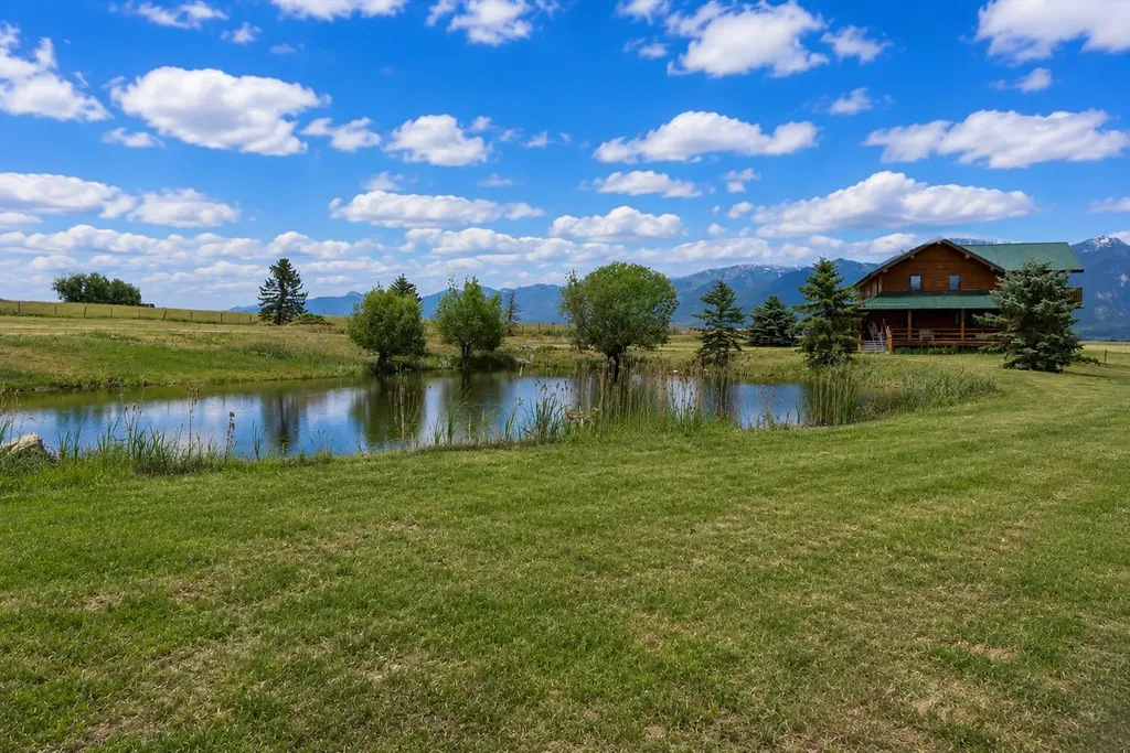 56516 Old Freight Road St Ignatius MT 59865