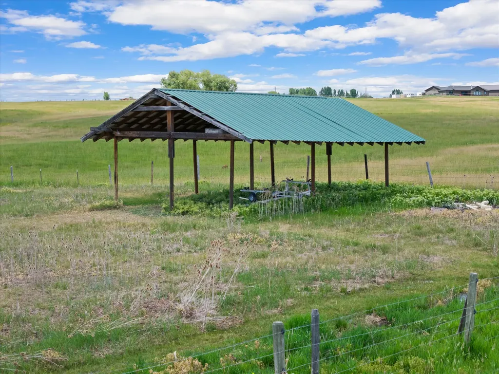 56516 Old Freight Road St Ignatius MT 59865