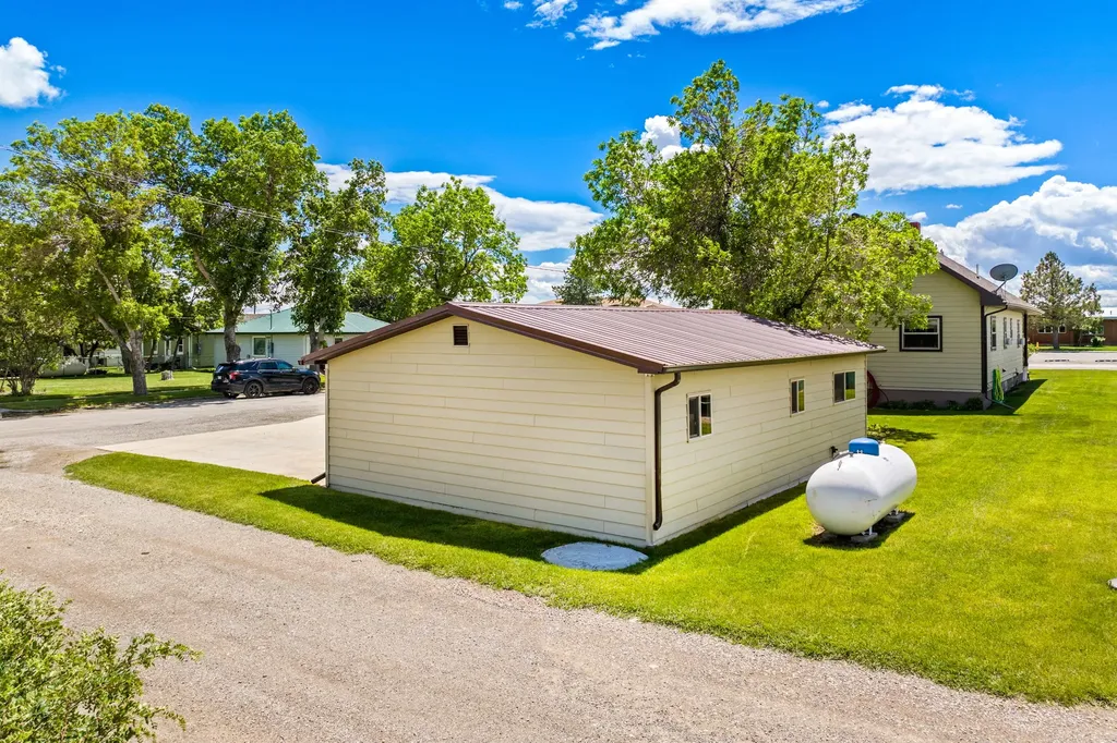 101 4th Avenue S Stanford MT 59479