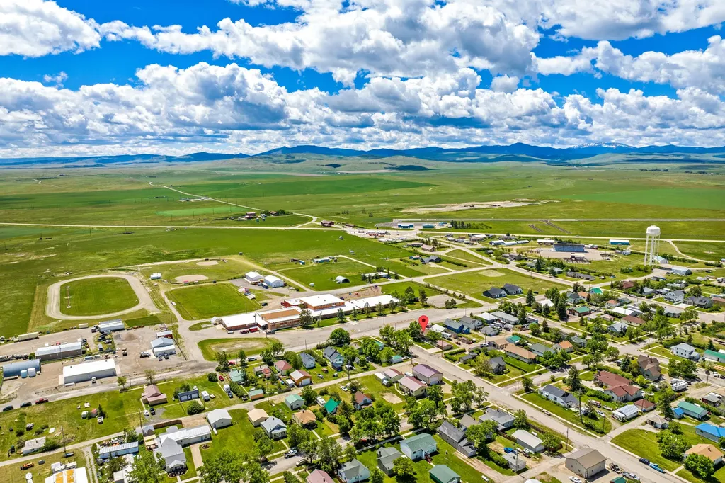 101 4th Avenue S Stanford MT 59479