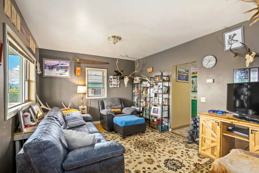 101 4th Avenue S Stanford MT 59479