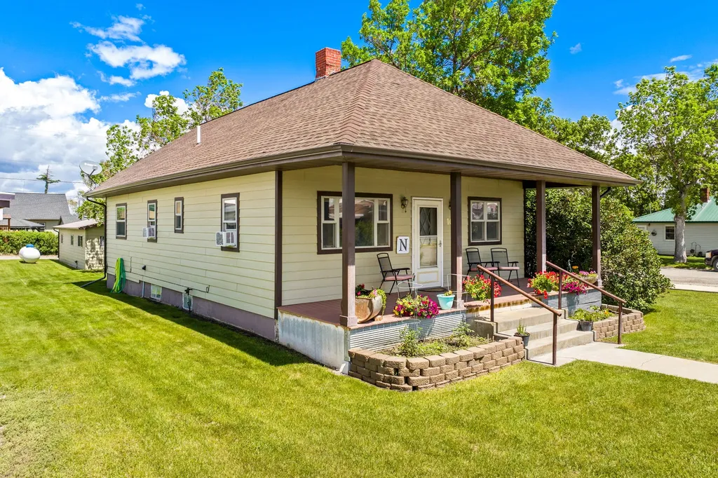 101 4th Avenue S Stanford MT 59479