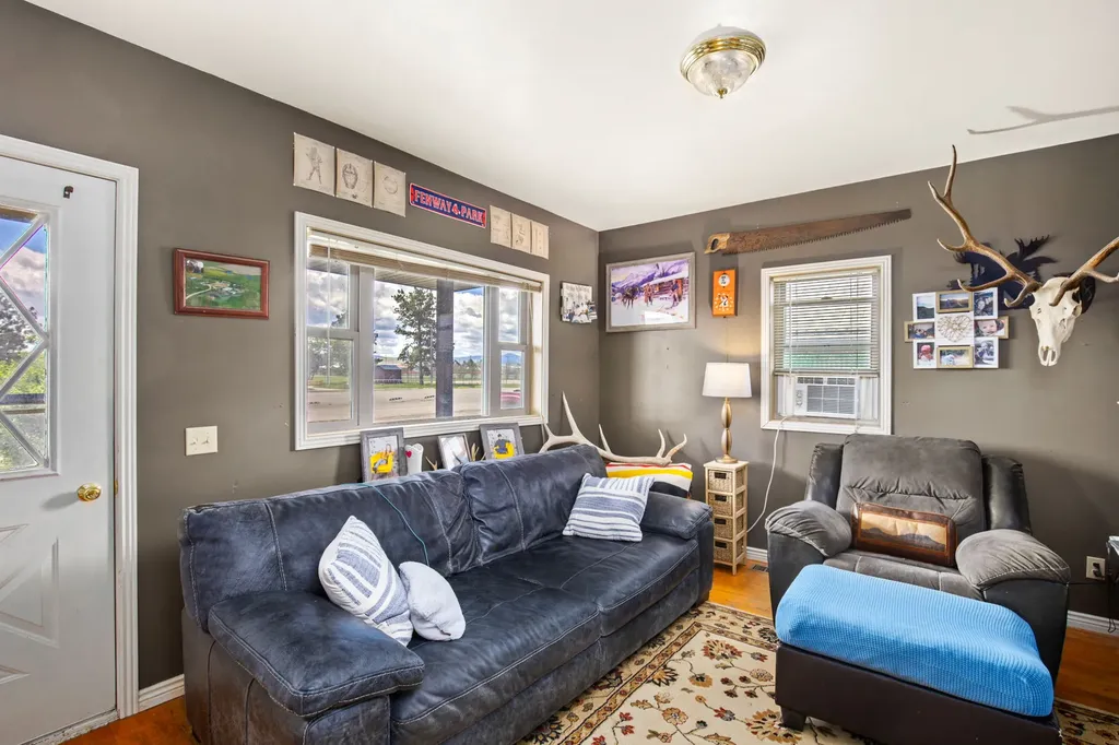 101 4th Avenue S Stanford MT 59479