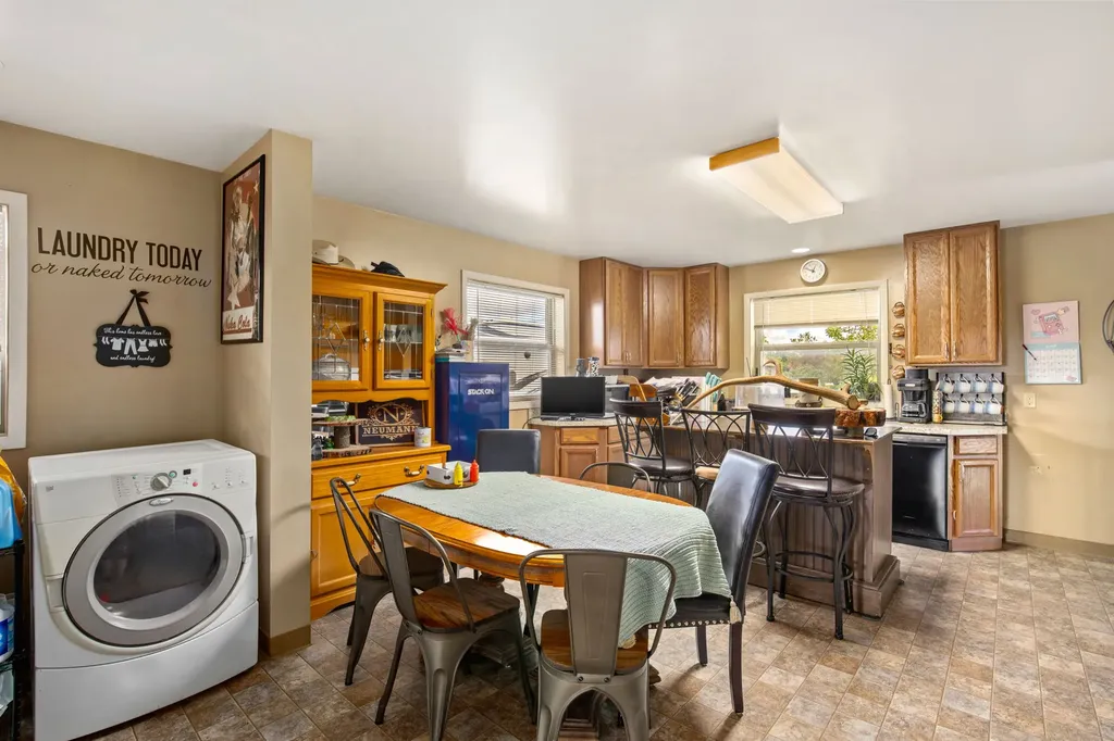 101 4th Avenue S Stanford MT 59479
