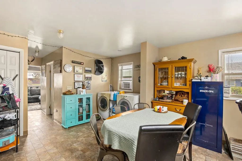 101 4th Avenue S Stanford MT 59479