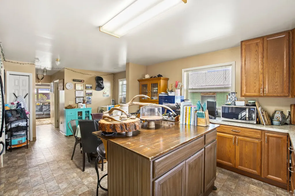 101 4th Avenue S Stanford MT 59479
