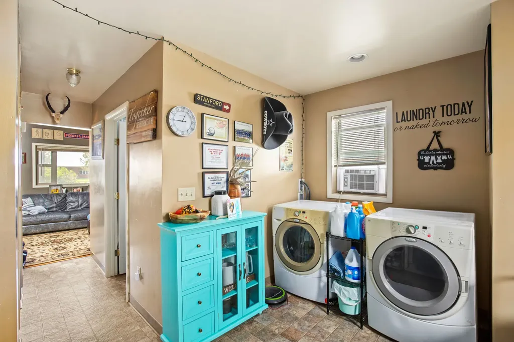 101 4th Avenue S Stanford MT 59479