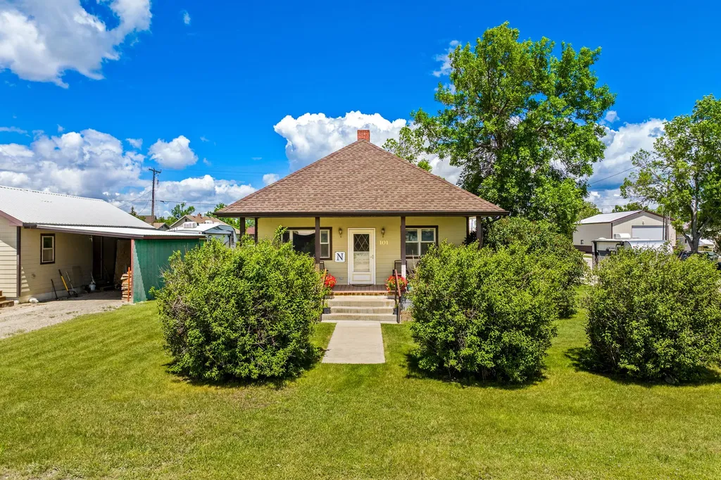 101 4th Avenue S Stanford MT 59479