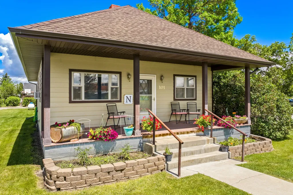 101 4th Avenue S Stanford MT 59479