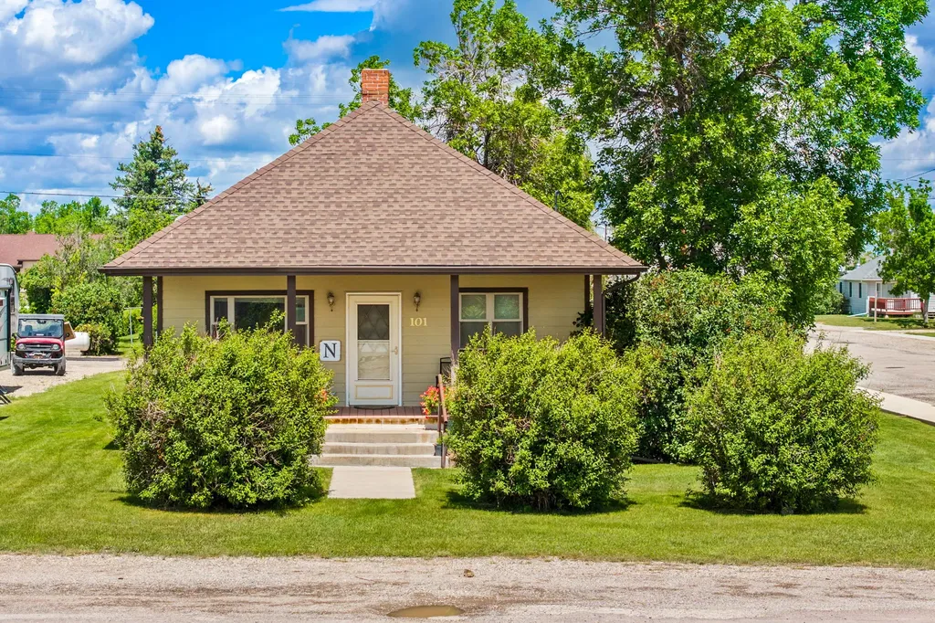 101 4th Avenue S Stanford MT 59479