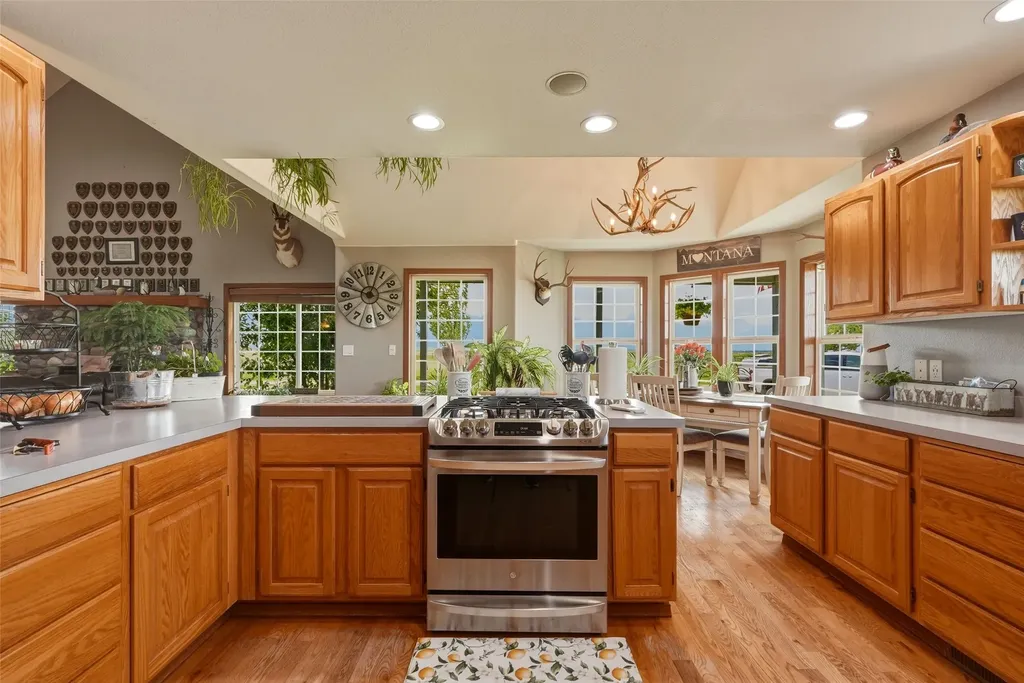 42501 Stasso Road Polson MT 59860