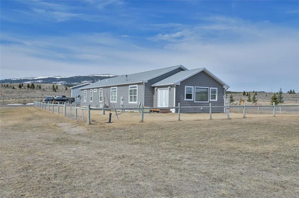 10 Mountainview Trail White Sulphur Springs MT 59645