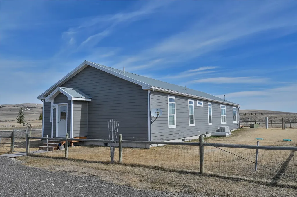 10 Mountainview Trail White Sulphur Springs MT 59645