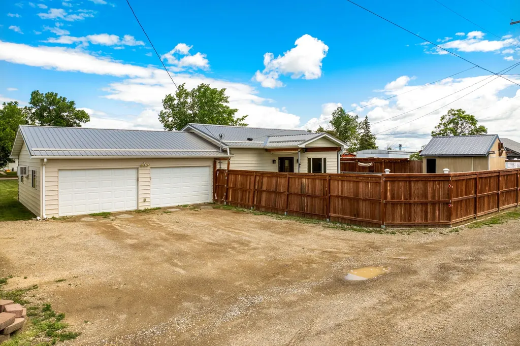 64 3rd Avenue S Stanford MT 59479