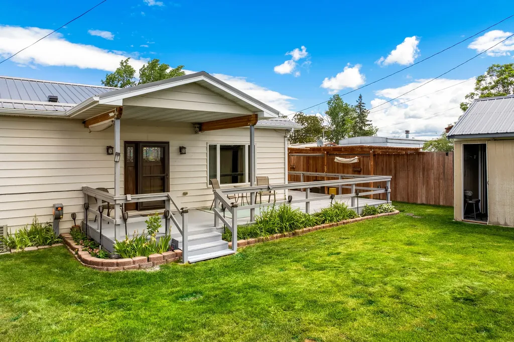 64 3rd Avenue S Stanford MT 59479