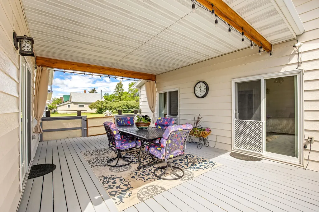 64 3rd Avenue S Stanford MT 59479