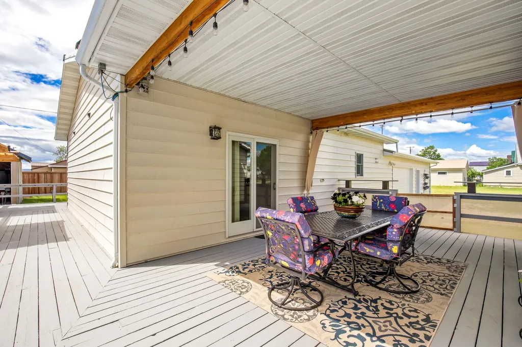 64 3rd Avenue S Stanford MT 59479