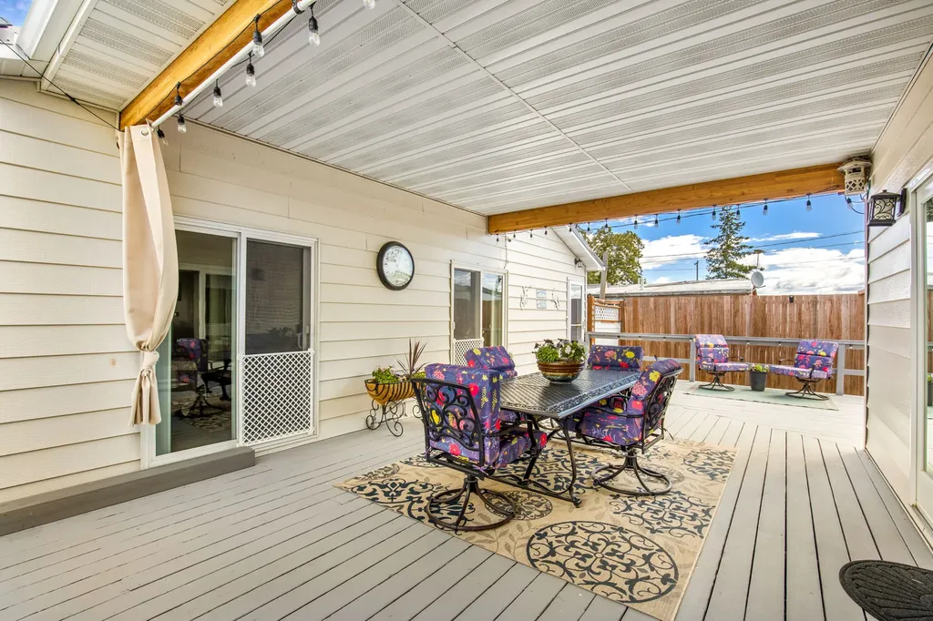 64 3rd Avenue S Stanford MT 59479