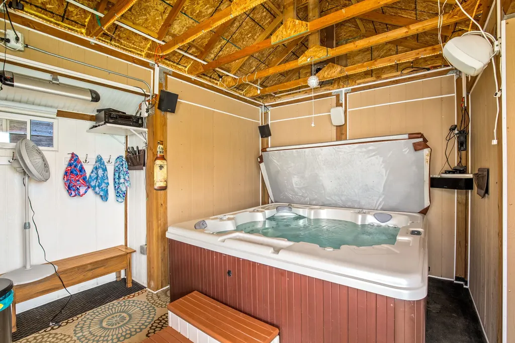 64 3rd Avenue S Stanford MT 59479