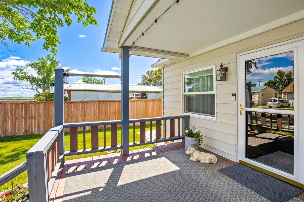 64 3rd Avenue S Stanford MT 59479