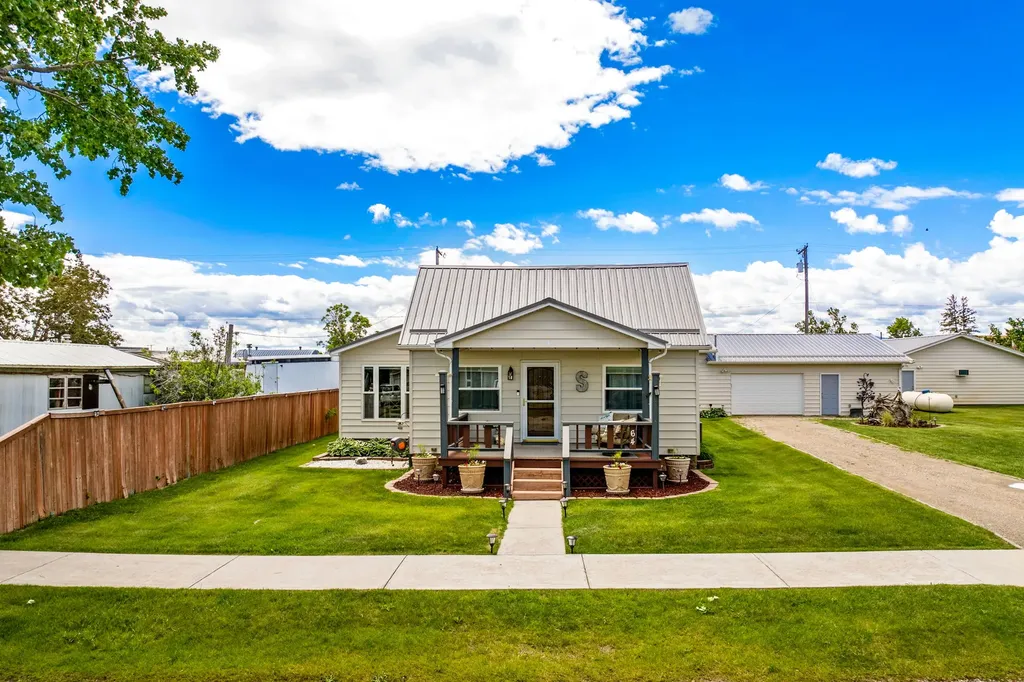 64 3rd Avenue S Stanford MT 59479