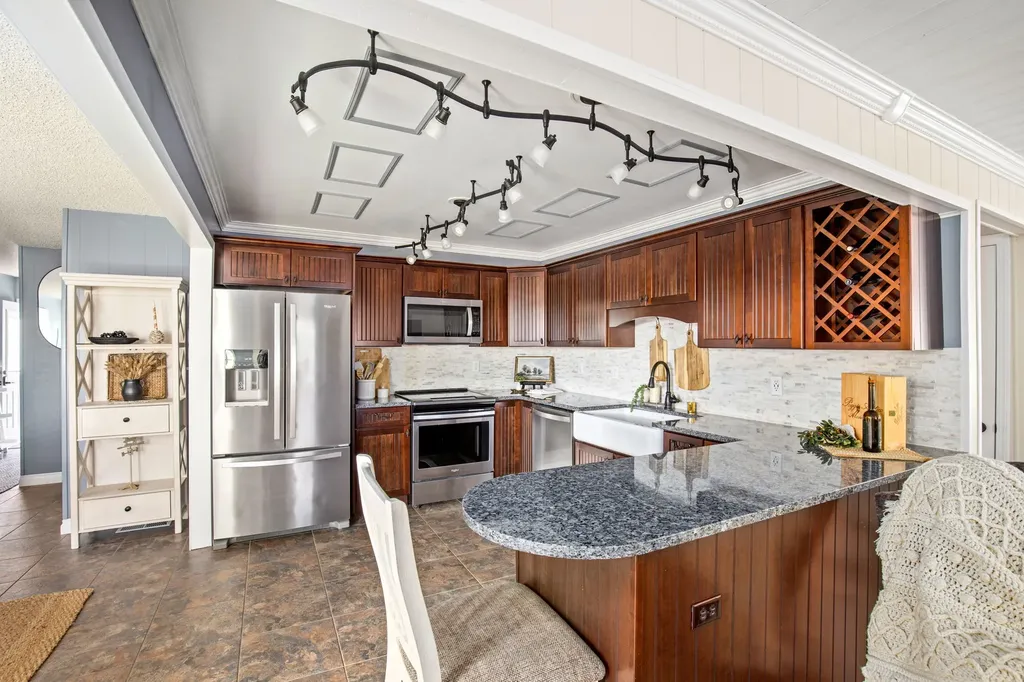 64 3rd Avenue S Stanford MT 59479