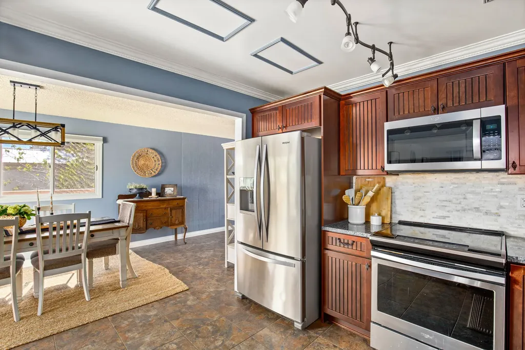 64 3rd Avenue S Stanford MT 59479