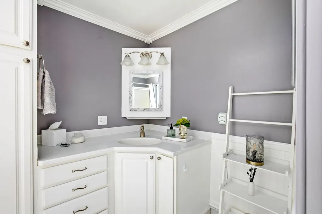 64 3rd Avenue S Stanford MT 59479