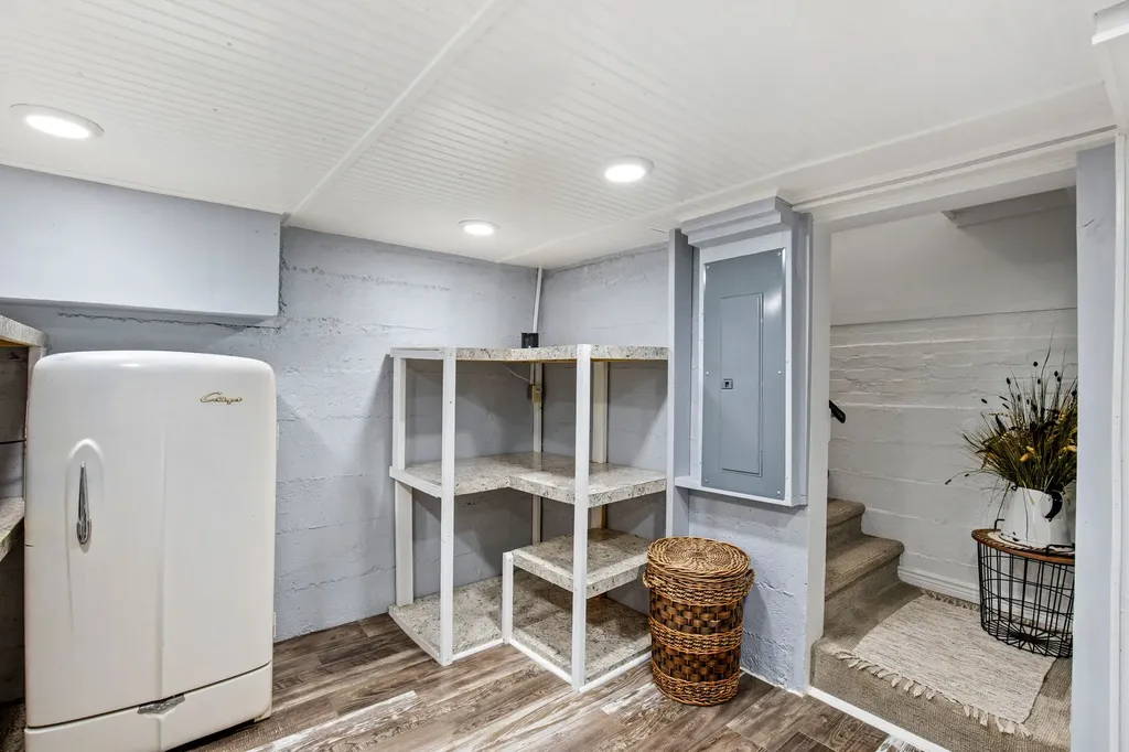 64 3rd Avenue S Stanford MT 59479