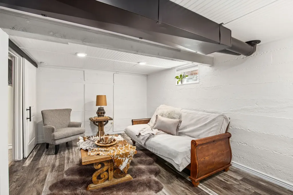 64 3rd Avenue S Stanford MT 59479