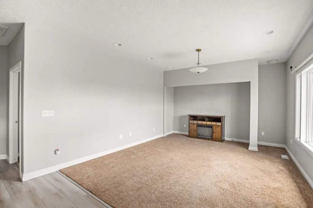 64 3rd Avenue S Stanford MT 59479