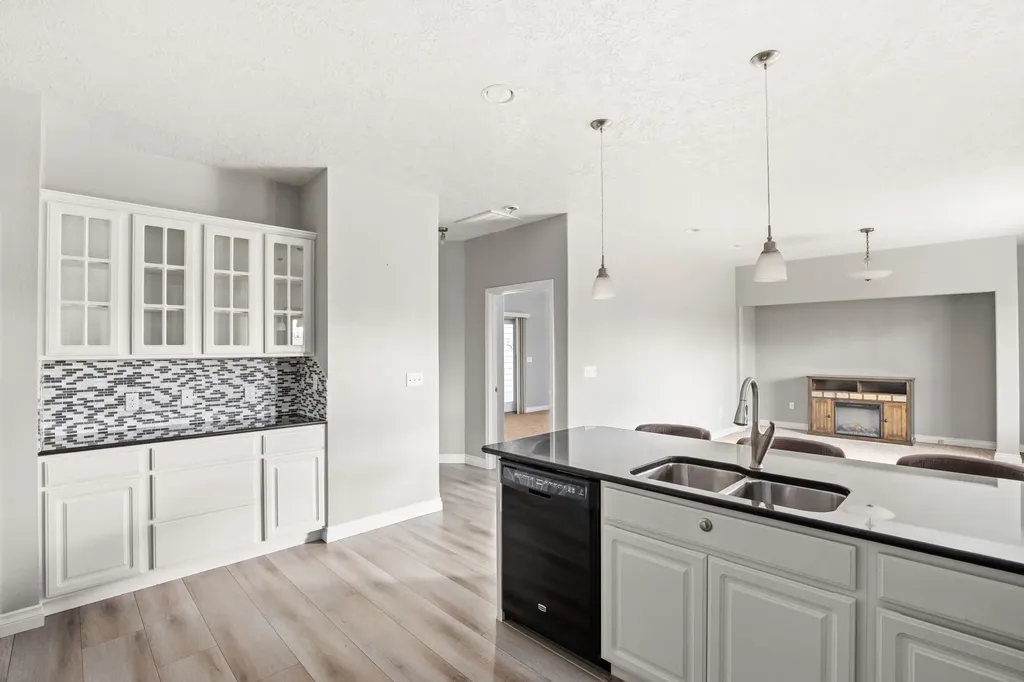 64 3rd Avenue S Stanford MT 59479