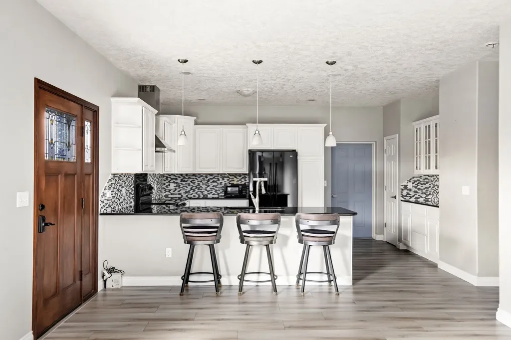 64 3rd Avenue S Stanford MT 59479