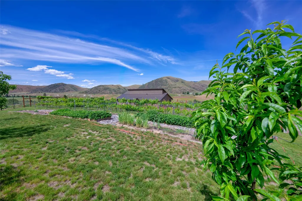 9701 Mt Highway 200 Dixon MT 59831