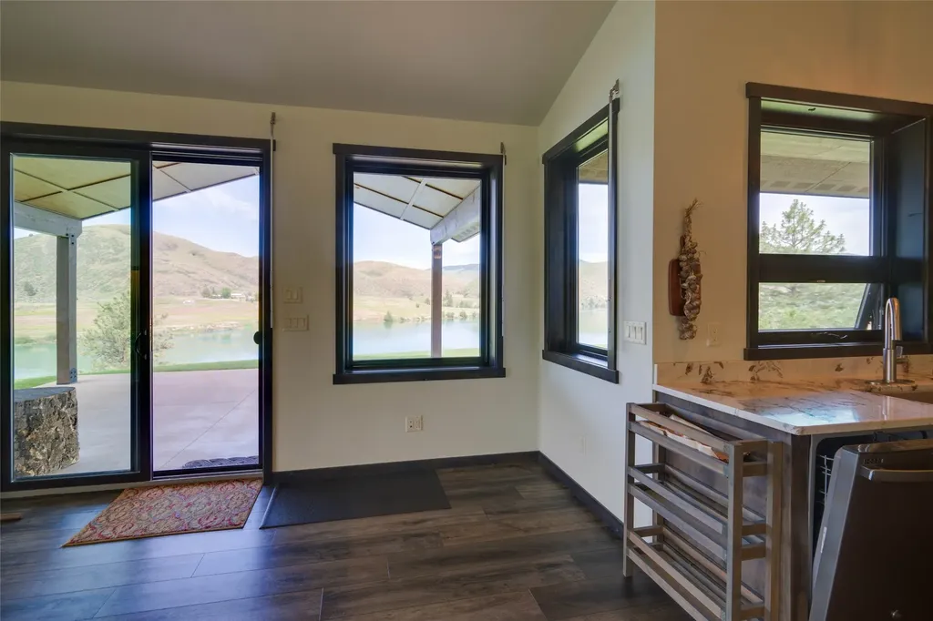 9701 Mt Highway 200 Dixon MT 59831